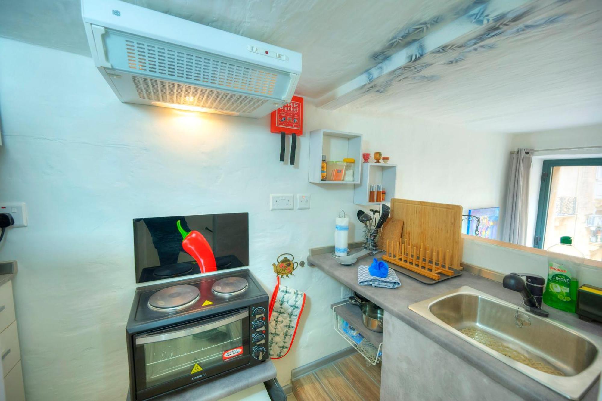 Charming 3 Storey Apartment In Valletta Centre, Ngri1-1 Esterno foto